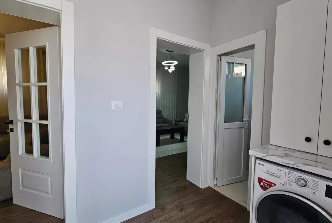 Shtepi me qera 3+1 ne Tirane - 1,200 Euro