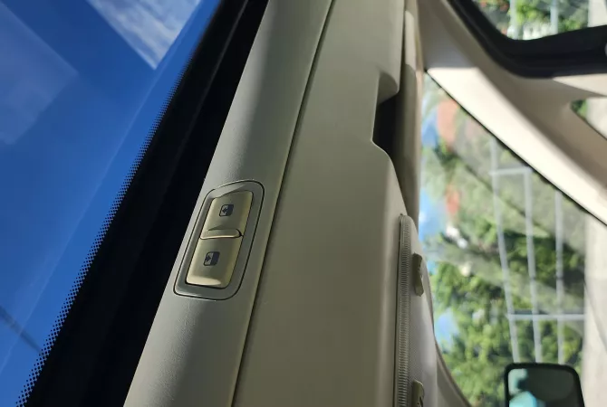 Cars for sale in Tirana, Lancia, 2004 Benzine,Kambio Automatik Payment 2,500  Euro.