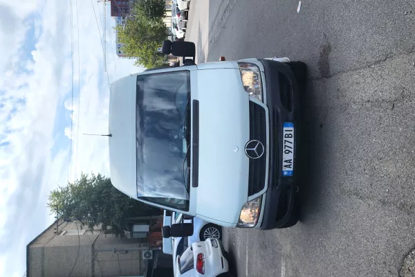 Makina ne shitje ne Tirane - 7,000 Euro