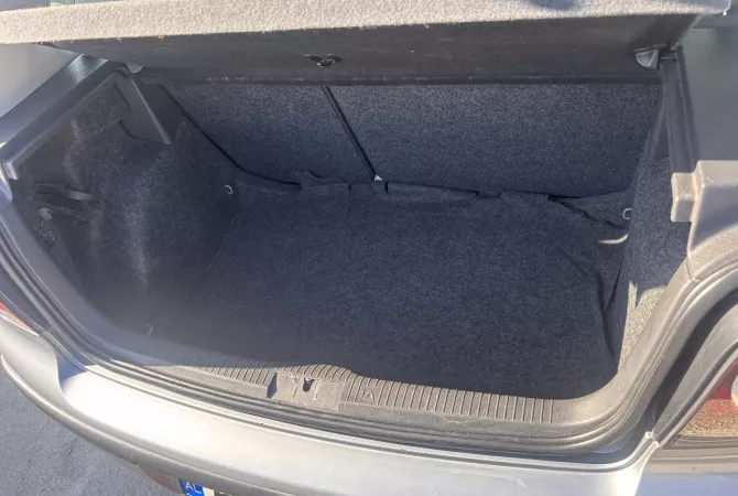 Makina ne shitje ne Tirane - 2,800 Euro