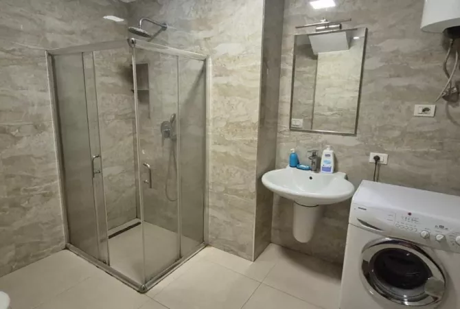 Shtepi me qera Apartament ne Tirane, 2+1, Mobilimi E mobiluar, Pagesa 65,000  Leke.