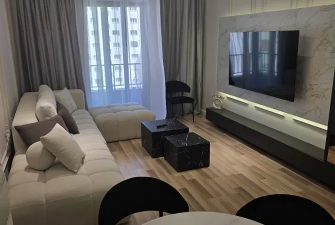 Shtepi me qera 2+1 ne Tirane - 1,000 Euro