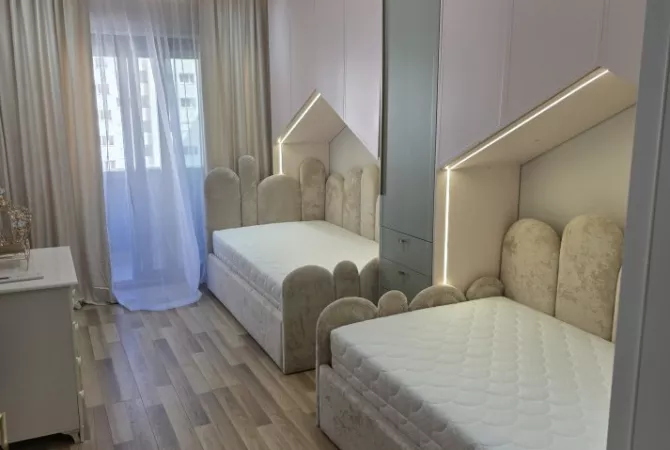 Shtepi me qera 2+1 ne Tirane - 1,000 Euro
