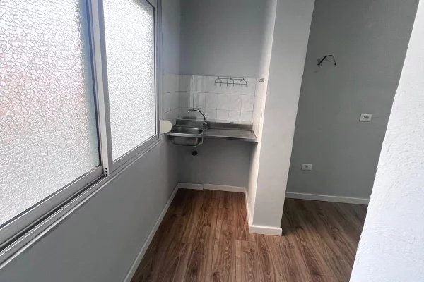 Shtepi ne shitje 2+1 ne Tirane - 130,000 Euro