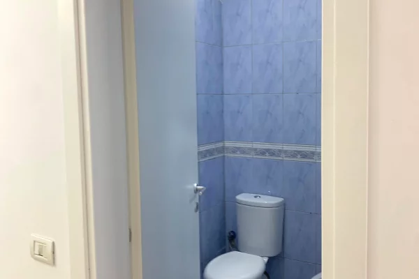 Appartamento in vendita a Tirana 2+1, Arredato