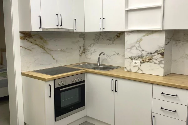 Shtepi me qera 1+1 ne Tirane - 40,000 Leke