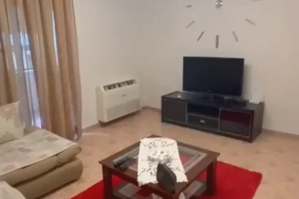 Shtepi me qera 3+1 ne Tirane - 80,000 Leke