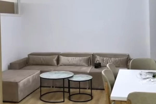 Shtepi me qera 2+1 ne Tirane - 530 Euro