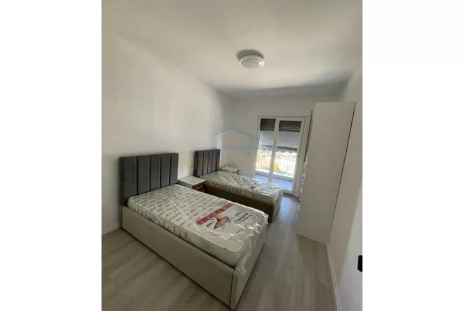 Shtepi me qera 2+1 ne Tirane - 440 Euro