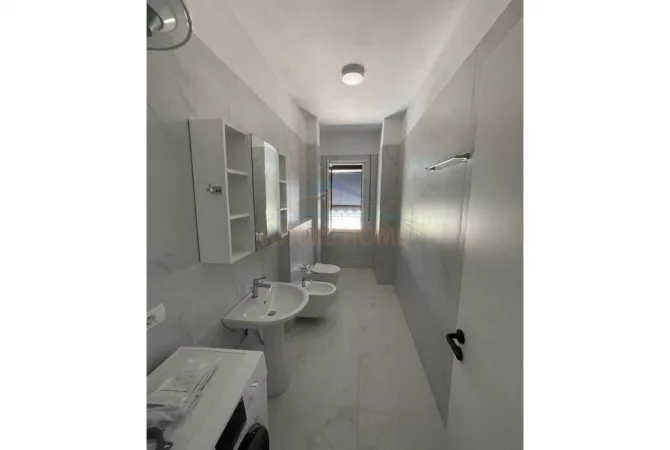 Shtepi me qera Apartament ne Tirane, 2+1, Mobilimi E mobiluar, Pagesa 440  Euro.