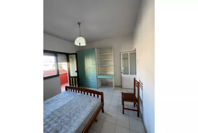 Shtepi me qera Shtepi Private ne Tirane, 2+1, Mobilimi E mobiluar, Pagesa 460  Euro.