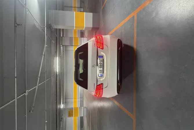 Makina ne shitje ne Durres, Mercedes-Benz, 2014 Diesel,Kambio Automatik Pagesa 1,280,000  Leke.