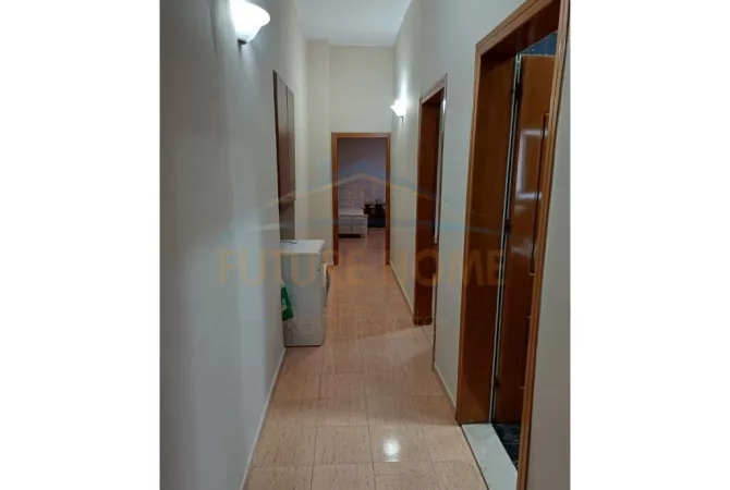 Shtepi me qera Apartament ne Tirane, 2+1, Mobilimi E mobiluar, Pagesa 650  Euro.