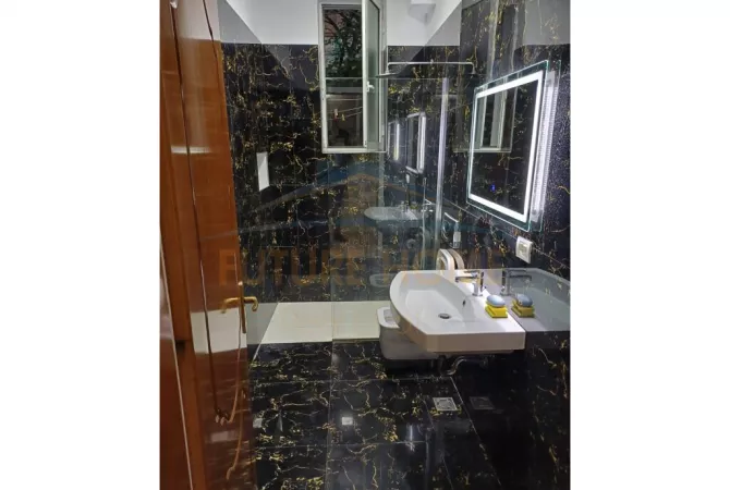 Shtepi me qera Apartament ne Tirane, 2+1, Mobilimi E mobiluar, Pagesa 650  Euro.