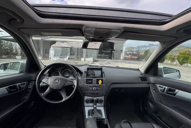 Cars for sale in Tirana, Mercedes-Benz, 2011 Diesel,Kambio Automatik Payment 9,200  Euro.