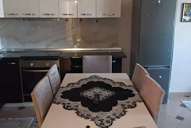 Shtepi me qera Apartament ne Durres, 2+1, Mobilimi E mobiluar, Pagesa 40,000  Leke.