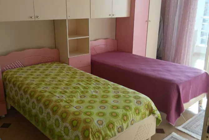 Shtepi me qera Apartament ne Durres, 2+1, Mobilimi E mobiluar, Pagesa 40,000  Leke.