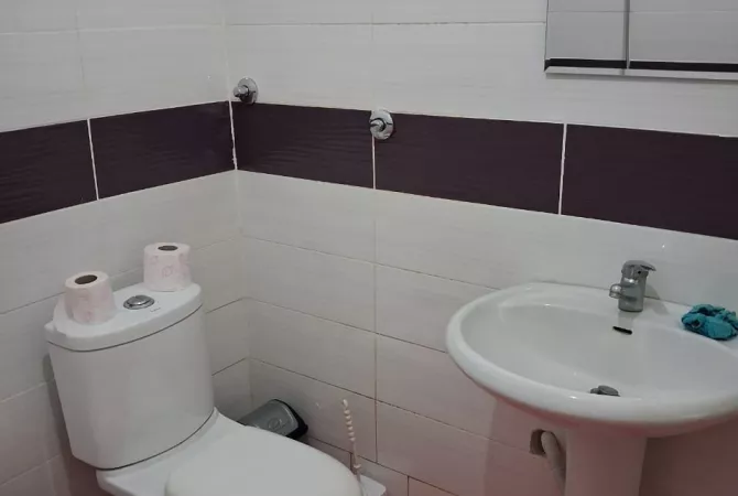 Shtepi me qera 2+1 ne Tirane - 50,000 Leke