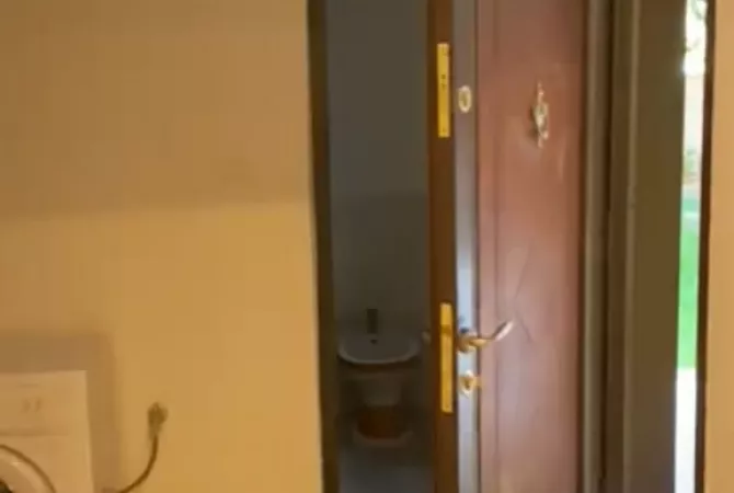 Shtepi me qera Shtepi Private ne Tirane, 1+1, Mobilimi E mobiluar, Pagesa 50,000  Leke.