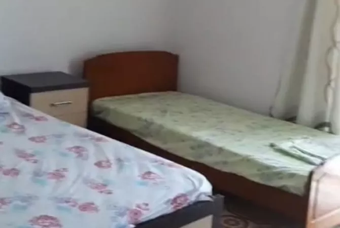 Shtepi me qera 1+1 ne Tirane - 40,000 Leke