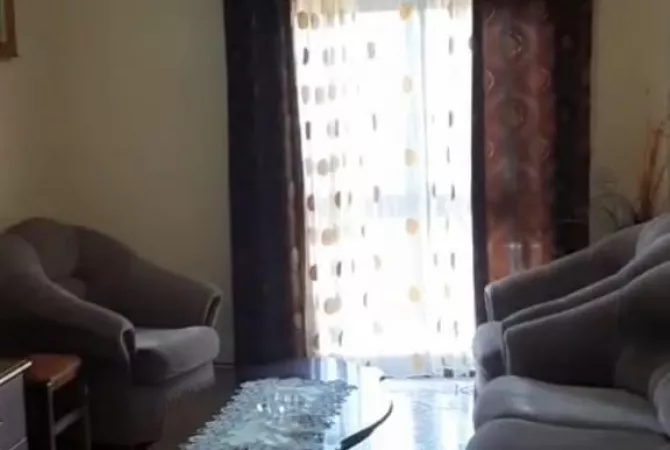 Shtepi me qera 1+1 ne Tirane - 40,000 Leke