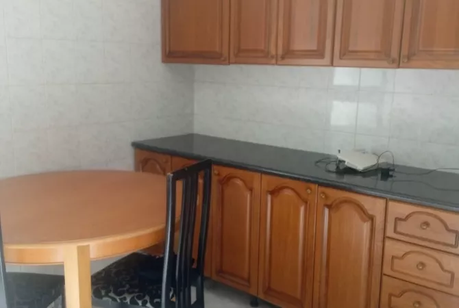 Shtepi me qera 2+1 ne Tirane - 60,000 Leke