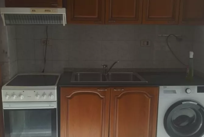 Shtepi me qera Apartament ne Tirane, 2+1, Mobilimi E mobiluar, Pagesa 60,000  Leke.