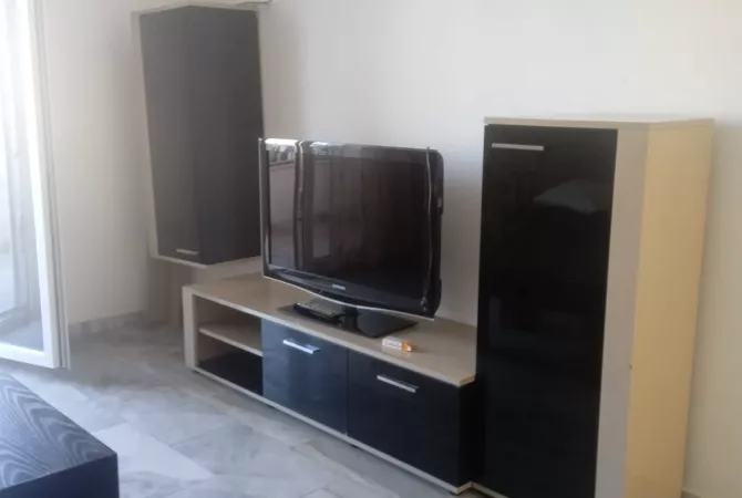 Shtepi me qera 2+1 ne Tirane - 60,000 Leke