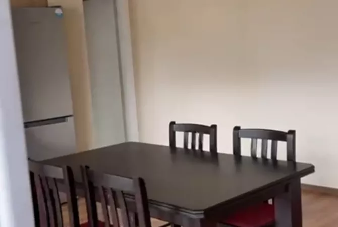 Shtepi me qera Apartament ne Tirane, 2+1, Mobilimi E mobiluar, Pagesa 55,000  Leke.