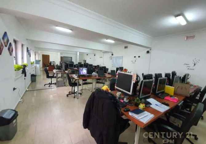 Ambient biznesi me qera ne Tirane - 1,000 Euro