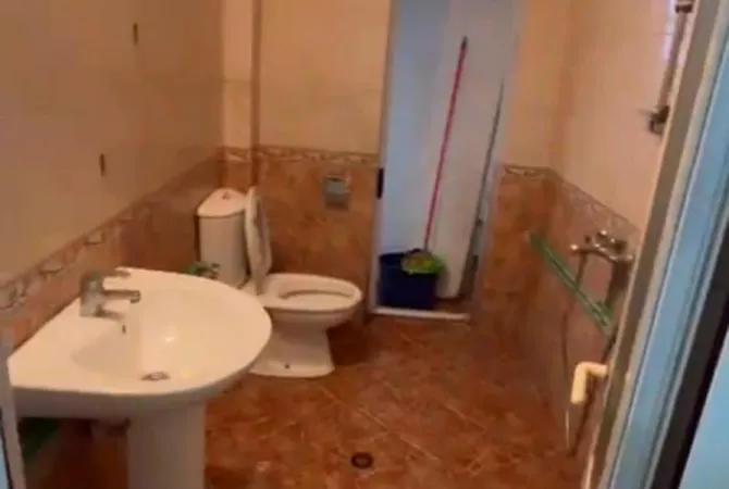 Shtepi me qera 2+1 ne Tirane - 45,000 Leke