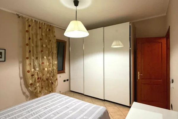 Shtepi me qera 2+1 ne Tirane - 500 Euro