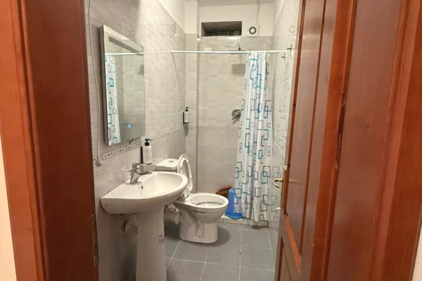 Shtepi me qera 2+1 ne Tirane - 500 Euro