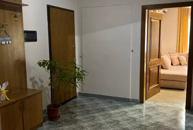 Shtepi me qera Apartament ne Tirane, 2+1, Mobilimi E mobiluar, Pagesa 700  Euro.
