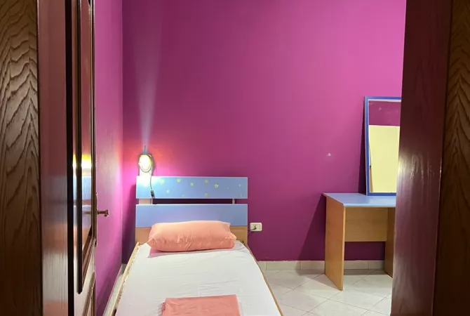 Shtepi me qera Apartament ne Tirane, 2+1, Mobilimi E mobiluar, Pagesa 700  Euro.