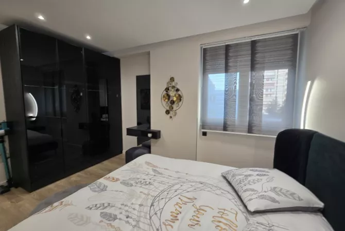 Shtepi me qera Apartament ne Tirane, 2+1, Mobilimi E mobiluar, Pagesa 1,500  Euro.