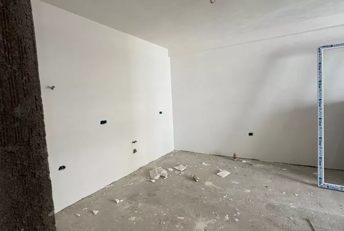 Shtepi ne shitje 2+1 ne Tirane - 175,000 Euro