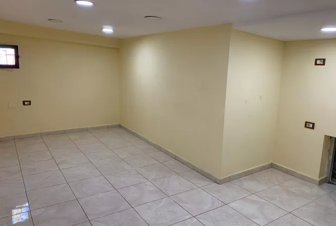 Ambient biznesi me qera 3+1 ne Tirane - 45,000 Leke
