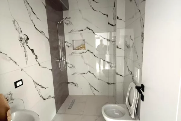 Shtepi me qera 2+1 ne Tirane - 450 Euro