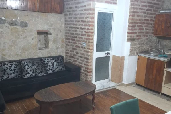 Shtepi me qera 1+1 ne Tirane - 25,000 Leke