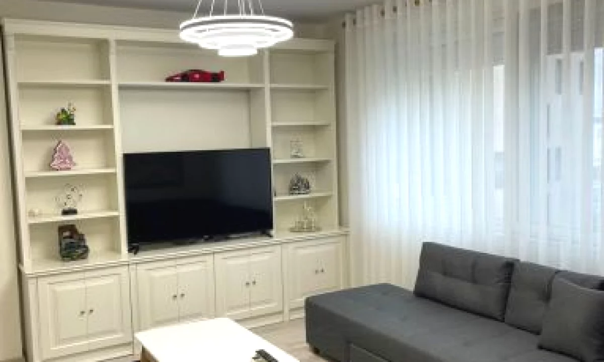 Shtepi me qera Apartament ne Tirane, 1+1, Mobilimi E mobiluar, Pagesa 800  Euro.