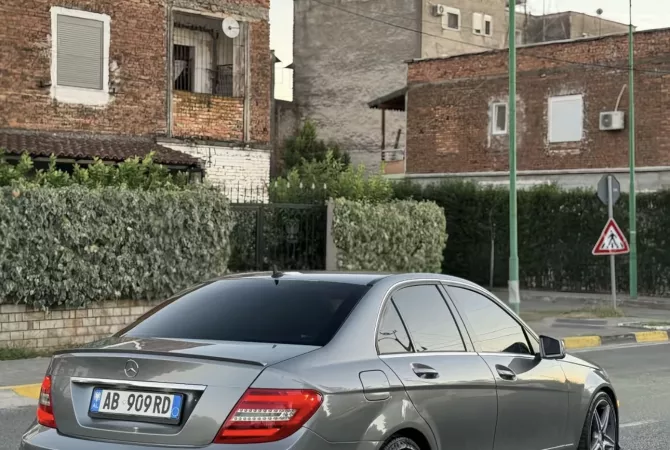 Cars for sale in Elbasan - 8,700 Euro