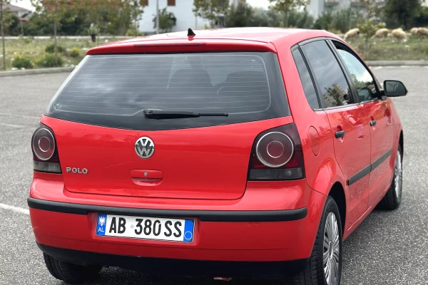 Makina ne shitje ne Elbasan - 2,900 Euro