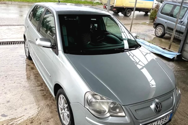 Makina ne shitje ne Elbasan, Volkswagen, 2009 Diesel,Kambio Manual Pagesa 3,500  Euro.