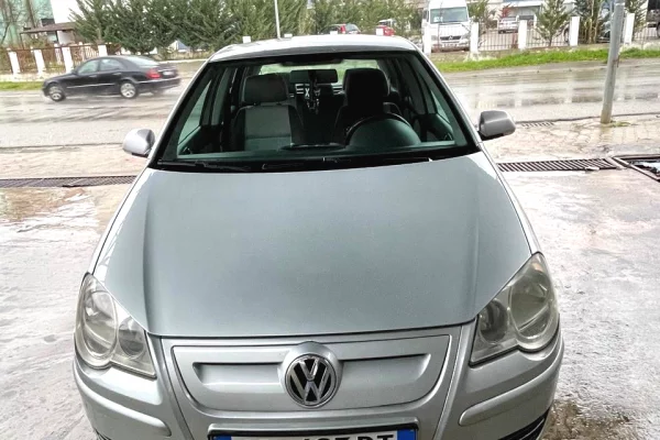 Makina ne shitje ne Elbasan, Volkswagen, 2009 Diesel,Kambio Manual Pagesa 3,500  Euro.