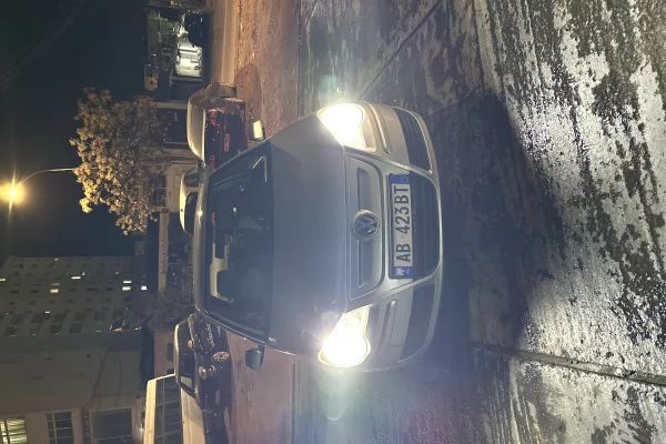 Makina ne shitje ne Elbasan, Volkswagen, 2009 Diesel,Kambio Manual Pagesa 3,500  Euro.