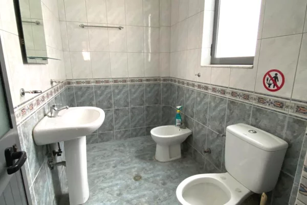 🏢 Jepet me Qira Ambient Komercial – Astir, Tirane