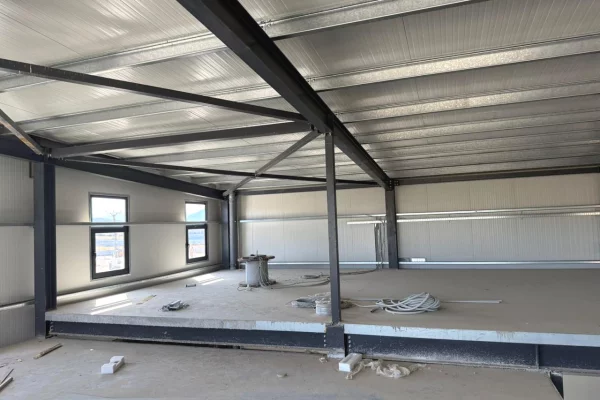 🏭 Kapanon me Qira – Vaqarr, Tirane