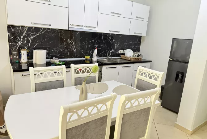 Shtepi me qera 1+1 ne Tirane - 40,000 Leke