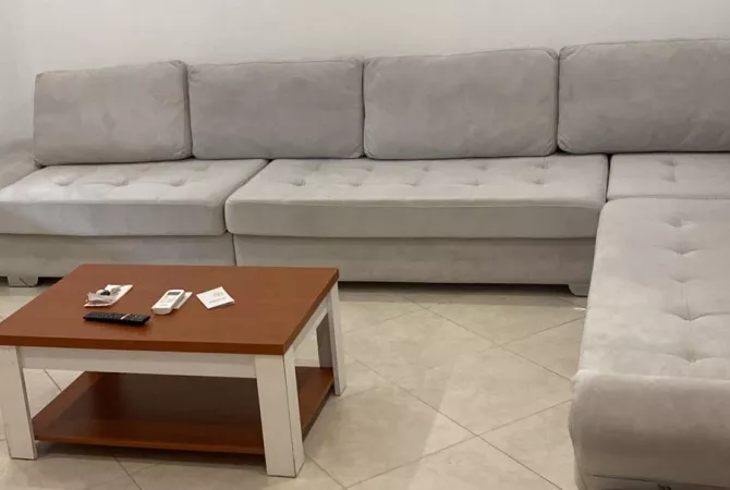 Shtepi me qera Apartament ne Tirane, 1+1, Mobilimi E mobiluar, Pagesa 50,000  Leke.